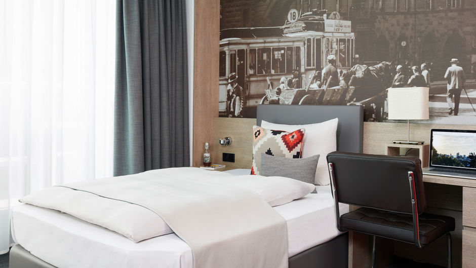 Living Hotels Frankfurt Room