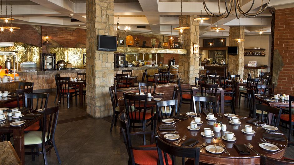 Centurion Lake Hotel Restaurant