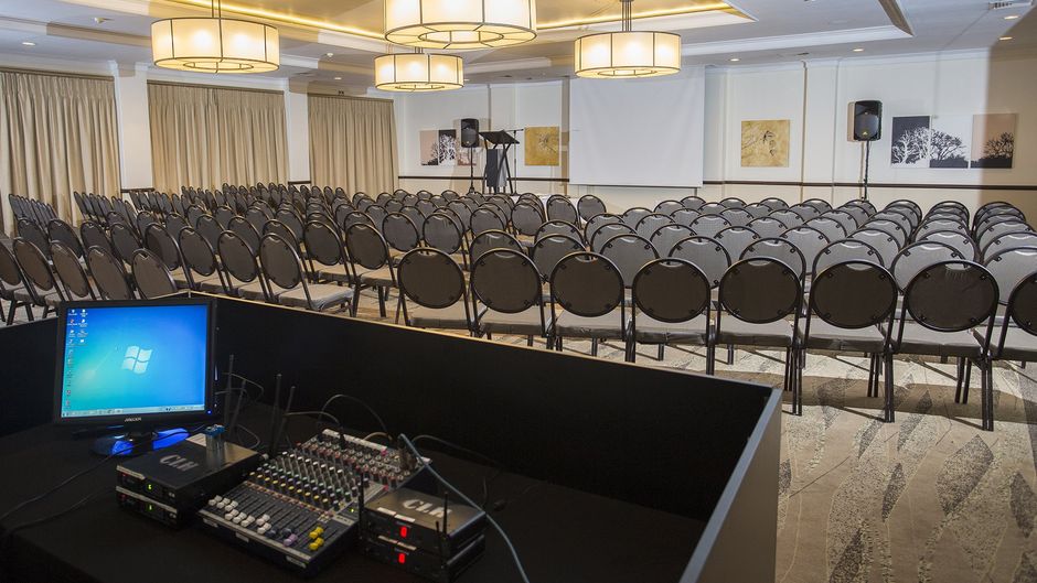 Centurion Lake Hotel Meeting
