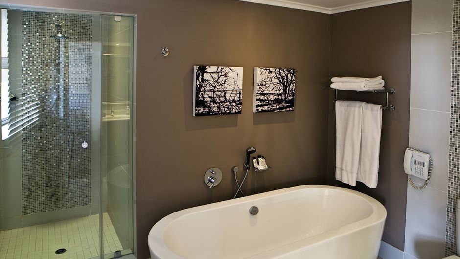 Centurion Lake Hotel Suite