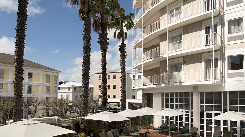 Commodore Hotel Pool