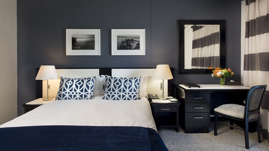 Commodore Hotel Room