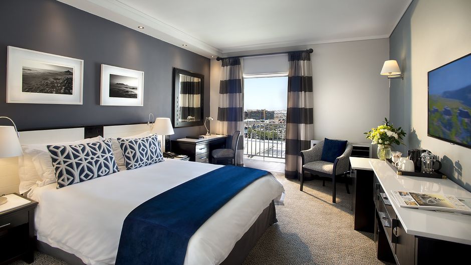 Commodore Hotel Room