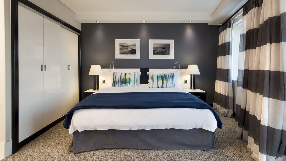 Commodore Hotel Suite