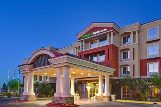 Holiday Inn Express Las Vegas I-215
