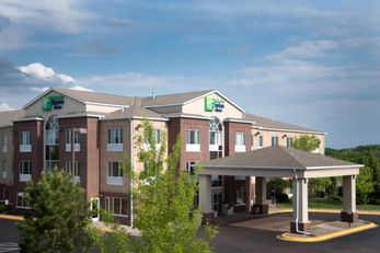 Holiday Inn Express Hotel & Suites