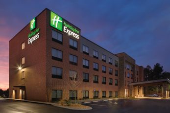 Holiday Inn Express Newnan