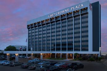 Crowne Plaza San Antonio Airport