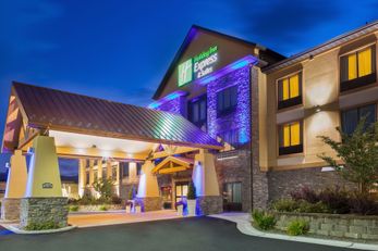 Holiday Inn Express and Suites, Helena
