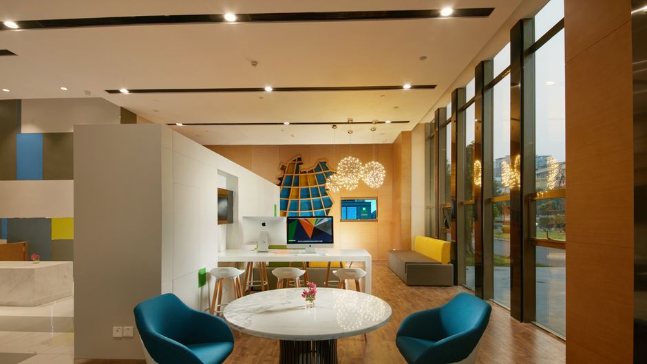 Holiday Inn Express Leshan City Square Lobby