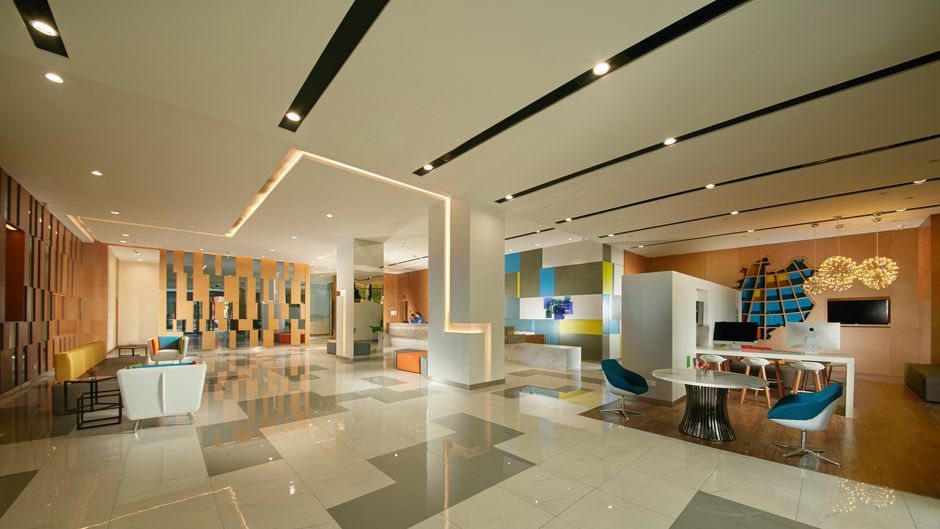 Holiday Inn Express Leshan City Square Lobby