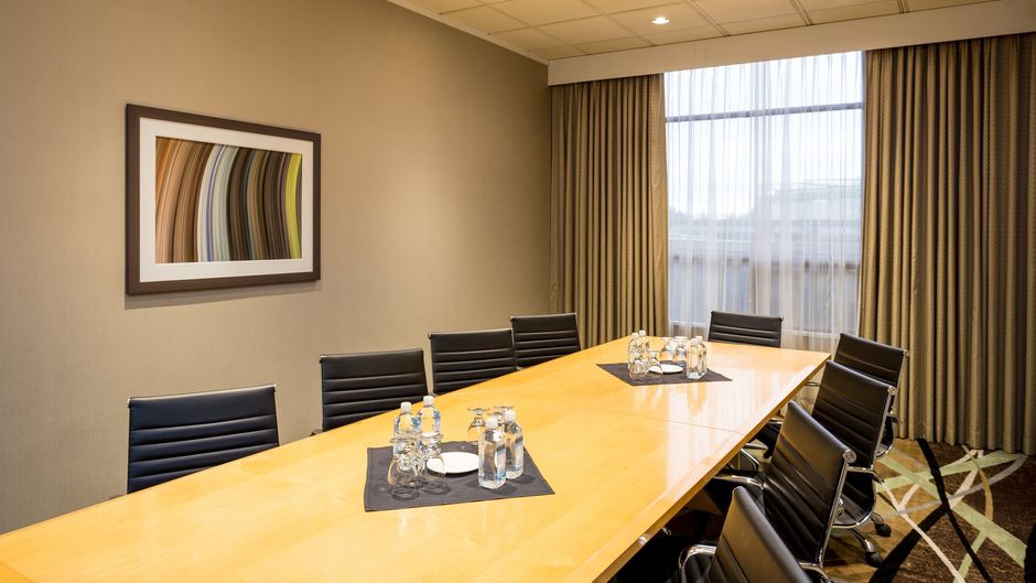 Holiday Inn Express Vancouver Metrotown Meeting