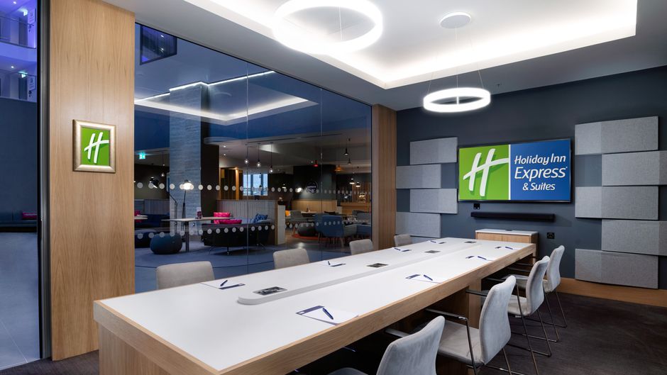 Holiday Inn Express Heathrow T4 Meeting