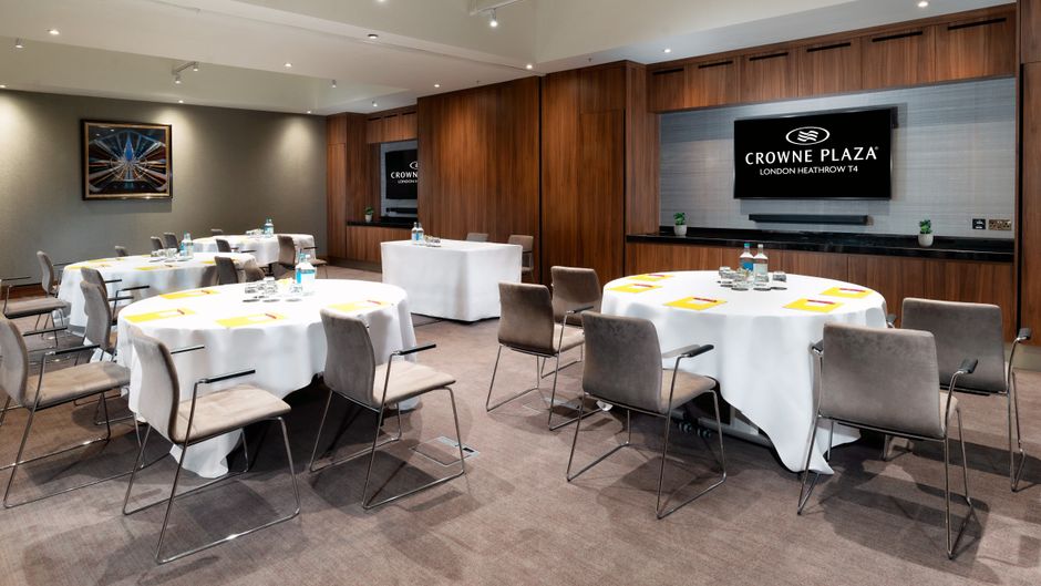 Crowne Plaza Heathrow T4 Meeting