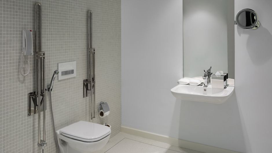 Staybridge Suites al Khobar Room