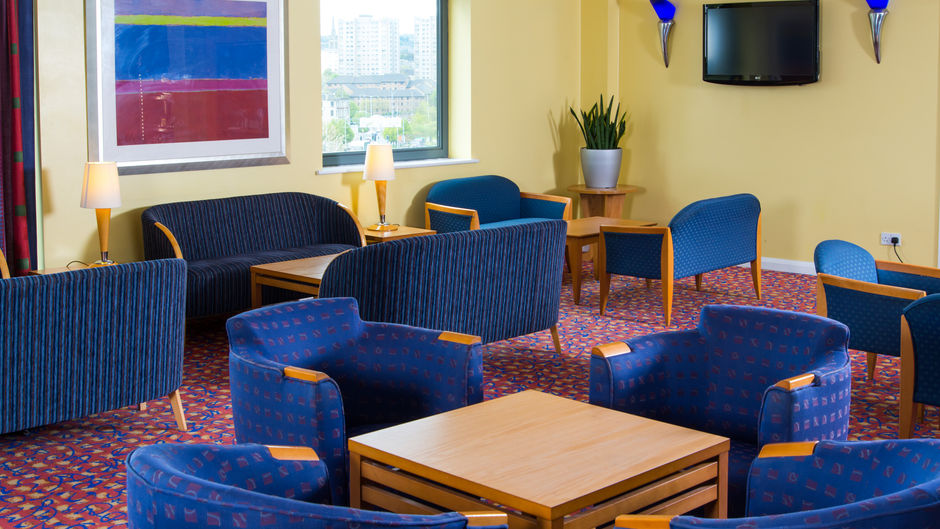 Holiday Inn Express Bradford City Ctr Lobby