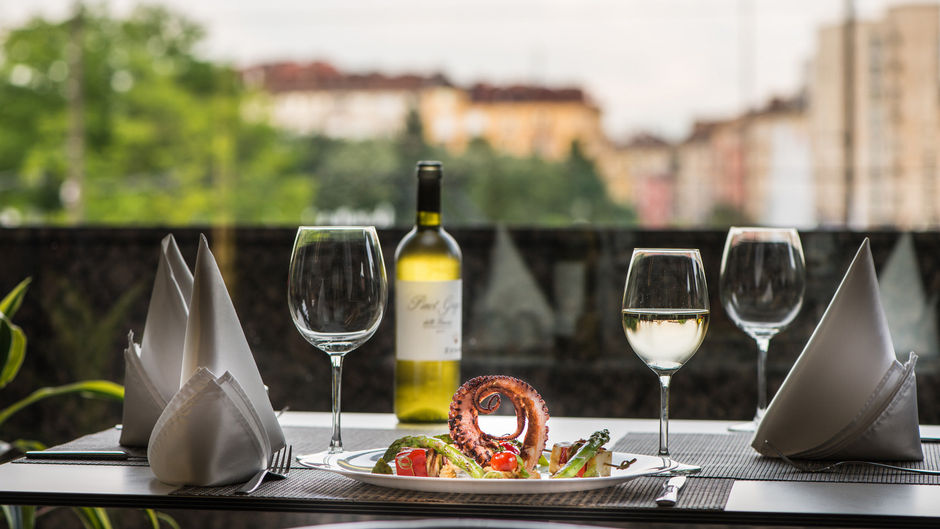 Rosslyn Central Park Hotel Restaurant