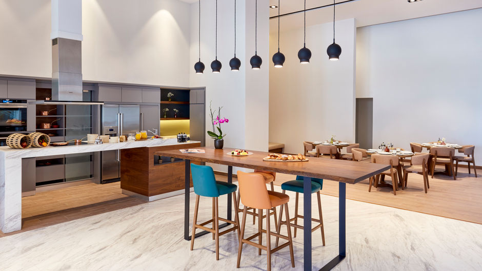 Staybridge Suites Doha Lusail Restaurant