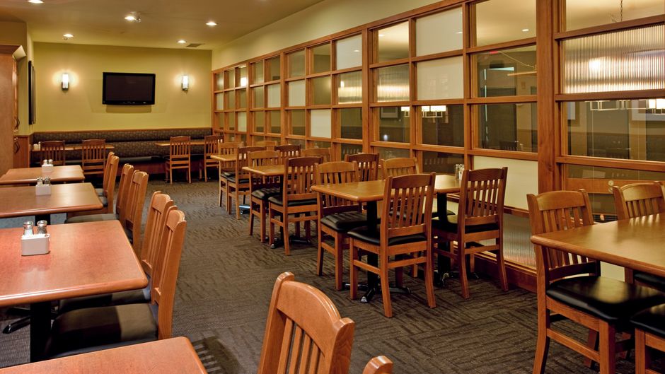 Holiday Inn Hotel & Suites Kamloops Restaurant
