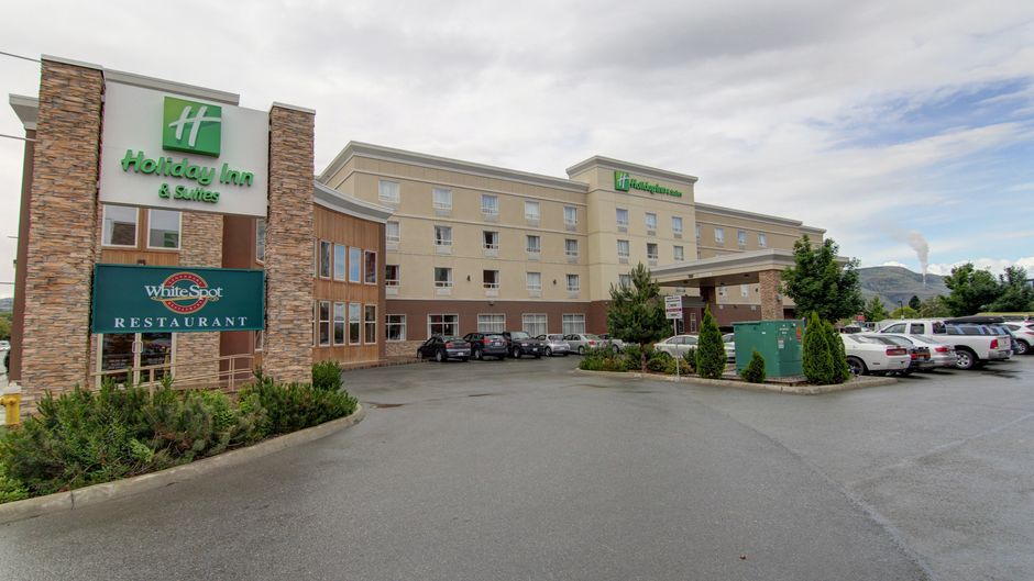Holiday Inn Hotel & Suites Kamloops Exterior