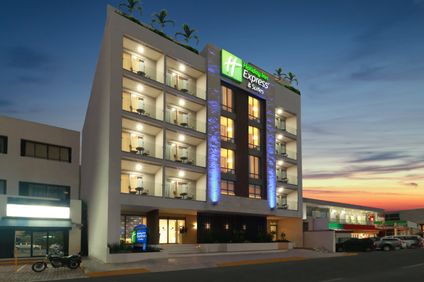 Holiday Inn Express & Suites