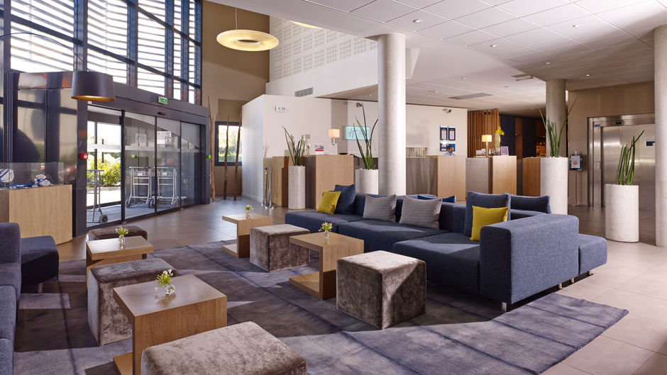 Holiday Inn Express Toulouse Airport Exterior