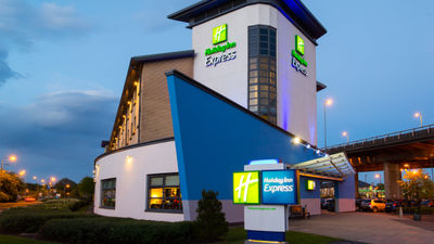 Holiday Inn Express Glasgow Airport