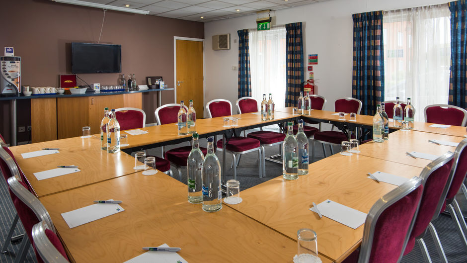 Holiday Inn Express Gloucester South Meeting