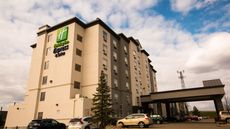 Holiday Inn Express & Sts Edmonton North