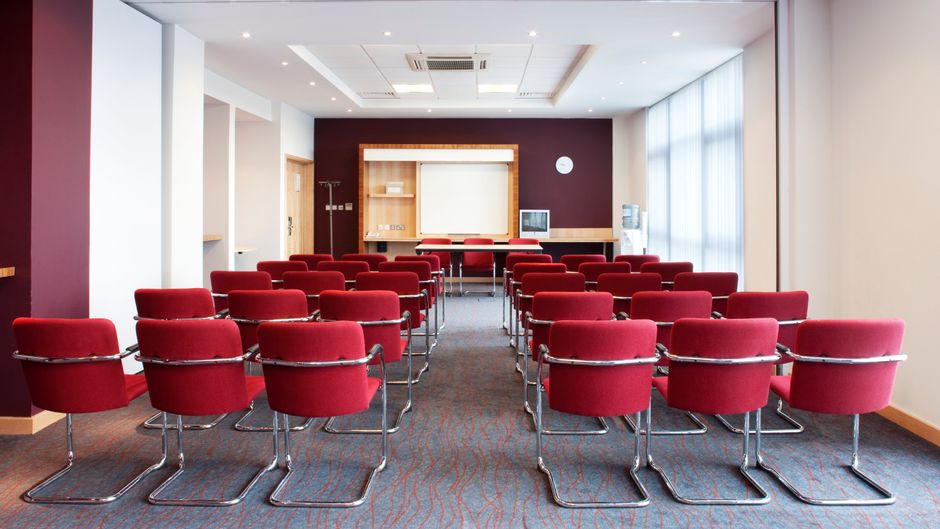Holiday Inn Express Hamilton Meeting