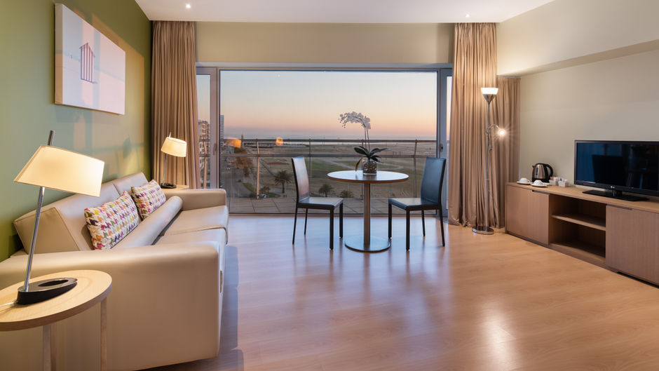 Eurostars Oasis Plaza Suite