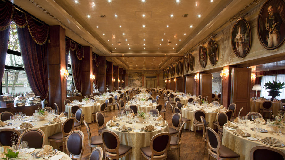 De la Ville Hotel Ballroom