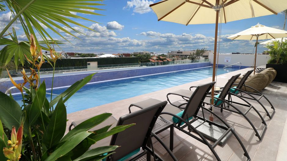 Holiday Inn Express & Suites Pool