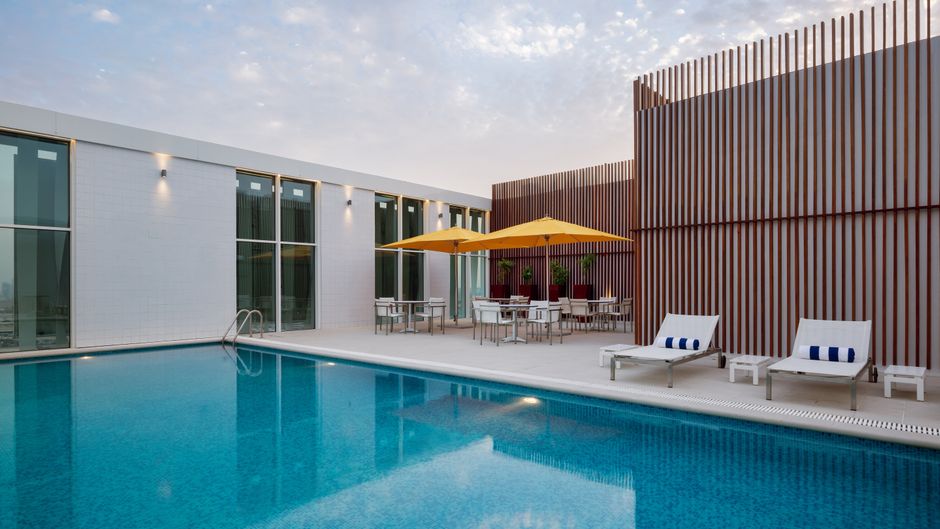 Staybridge Suites al Khobar Pool