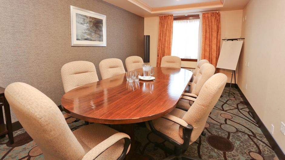 Holiday Inn Express Hotel & Suites Meeting