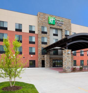 Holiday Inn Express & Suites North