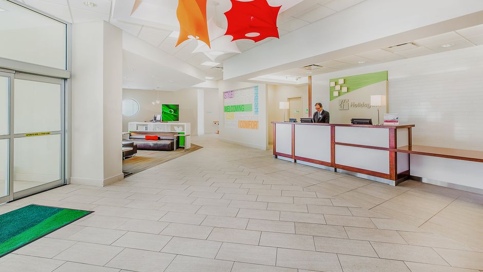 Holiday Inn Sydney - Waterfront Hotel Lobby