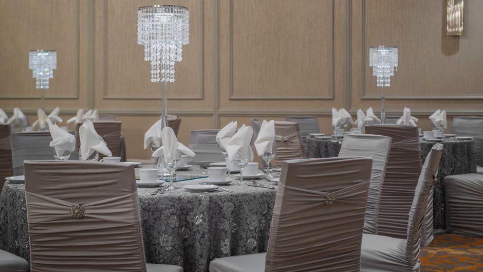 Holiday Inn Winnipeg South Ballroom