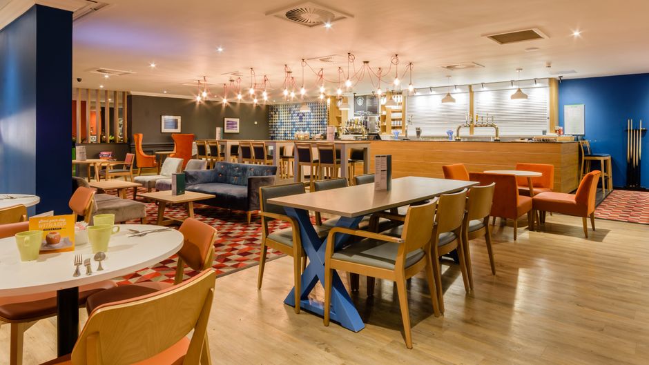 Holiday Inn Leeds Garforth Restaurant
