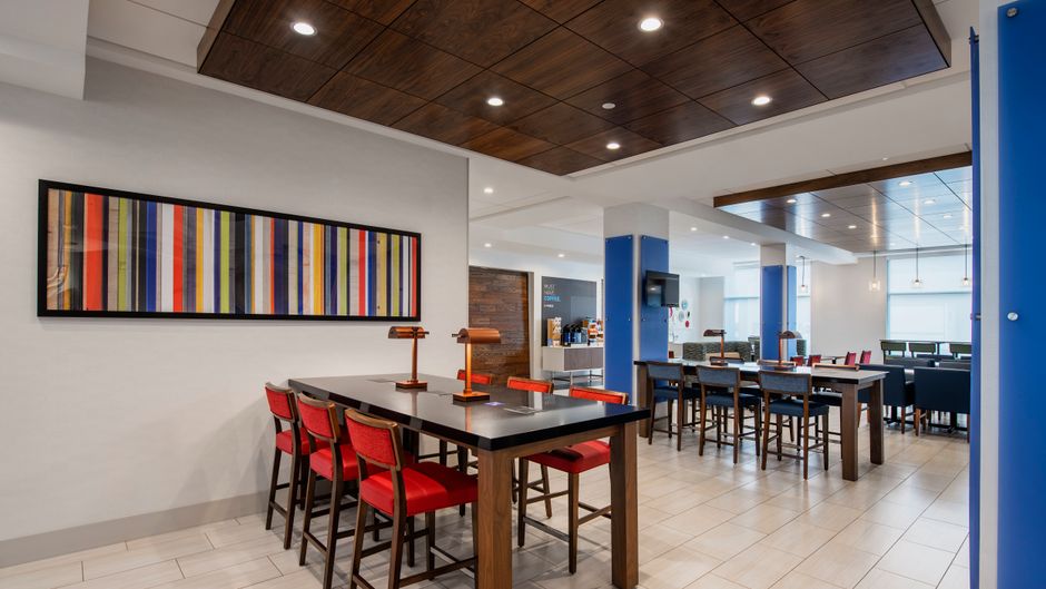 Holiday Inn Express & Stes Kelowna East Restaurant