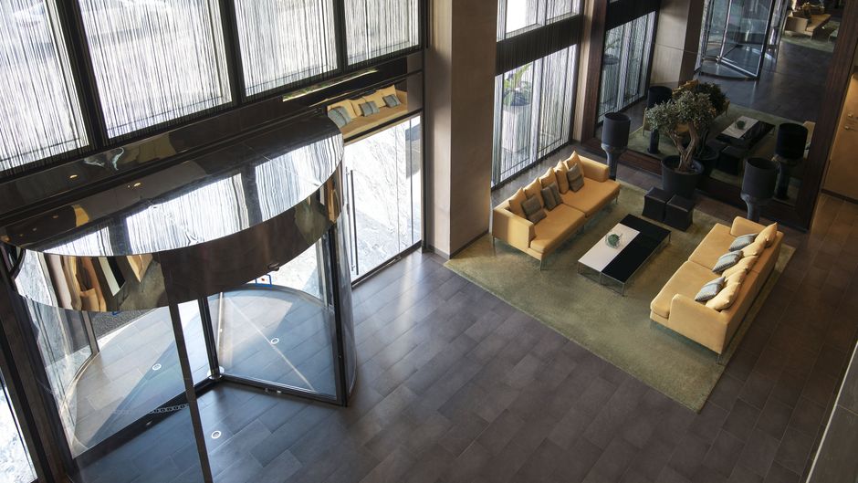 Centro Capital Centre Lobby