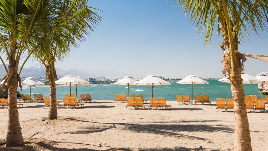 Crowne Plaza Hotel Muscat Beach