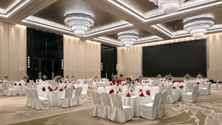 Crowne Plaza Huailai Ballroom