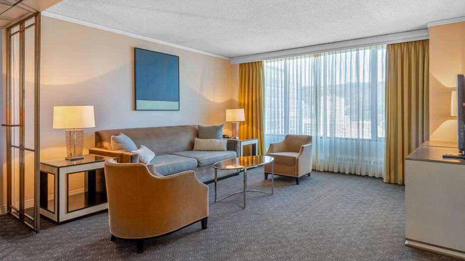 Omni Mont-Royal Hotel Suite