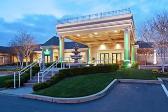 Holiday Inn & Convention Center