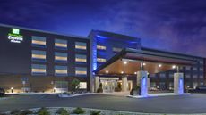 Holiday Inn Express & Stes Airport North