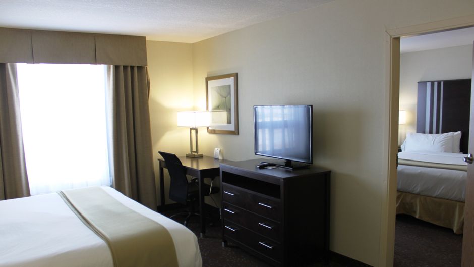 Holiday Inn Express Yorkton East Suite