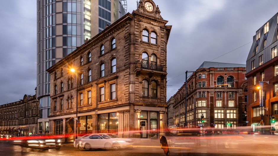 Hotel Indigo Manchester-Victoria Station Exterior