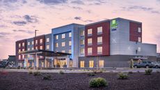 Holiday Inn Express & Suites Keizer