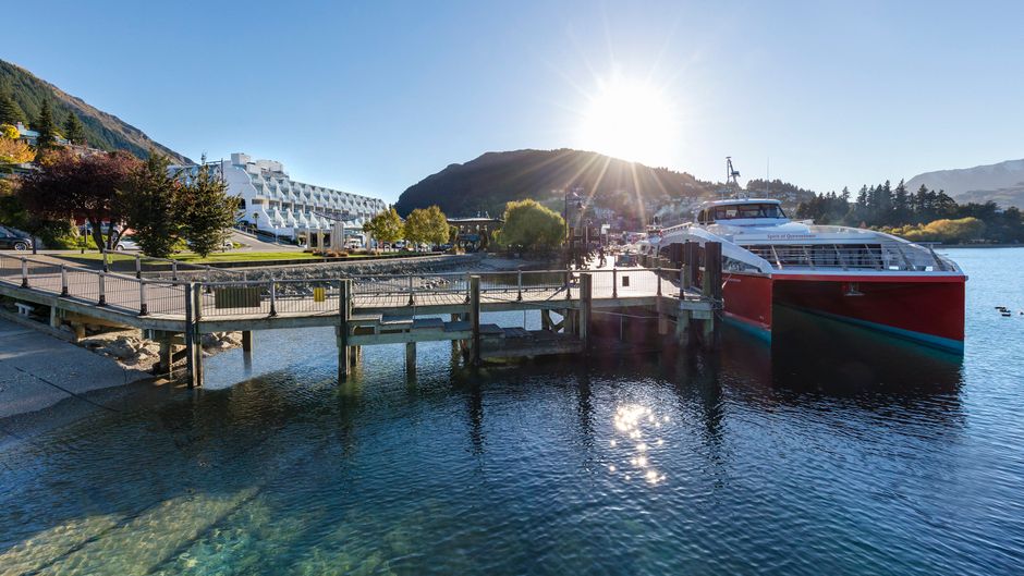 Crowne Plaza Queenstown Exterior